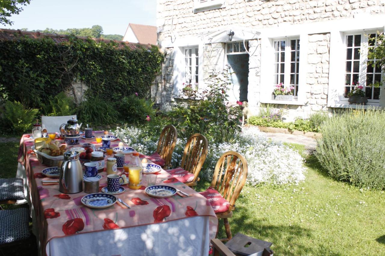 Avenue Du Chateau Saint-Just (Eure)